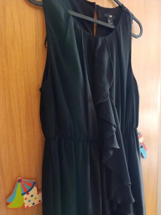 Vestido fiesta negro H&M.