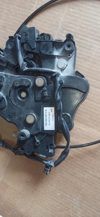 Cerradura Izquierda VW 7H0 843 653 CK