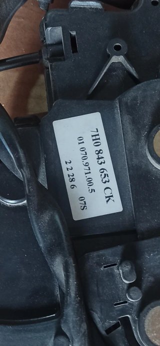 Cerradura Izquierda VW 7H0 843 653 CK