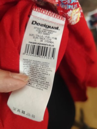 Blusón Desigual Corazón Flores Talla L