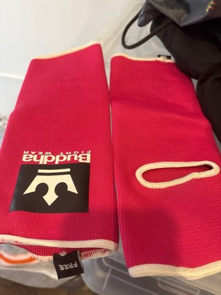 Guantes de Boxeo Buddha 10 OZ. Todo por 60 euros.