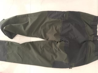 Pantalón Benissport BS3 Negro/Verde nuevo sin etiq