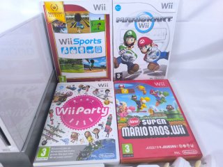 Consola Wii + 7 Juegos + Mandos