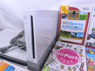 Consola Wii + 7 Juegos + Mandos