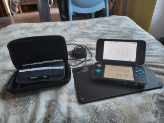 Nintendo 2DS XL + Cover + Giochi