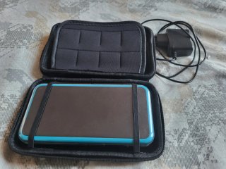 Nintendo 2DS XL + Cover + Giochi