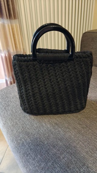 Borsa fatta a mano in fettuccia nera