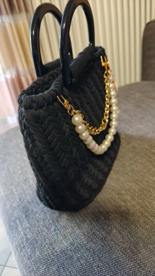 Borsa fatta a mano in fettuccia nera