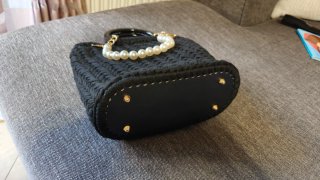 Borsa fatta a mano in fettuccia nera