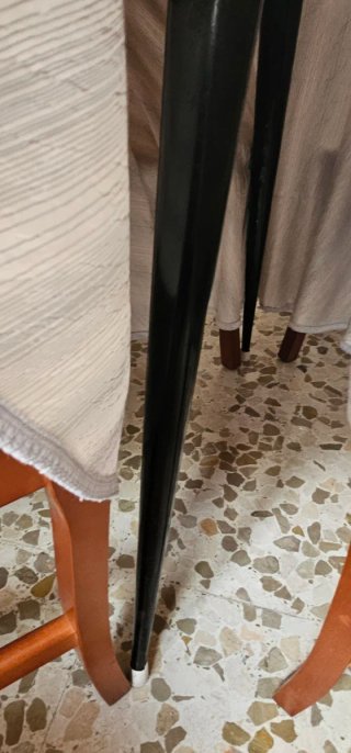 Mesa camilla redonda y 4 sillas madera