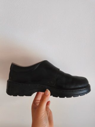 Zapatos Dian trabajo negros velcro