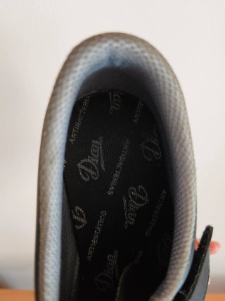 Zapatos Dian trabajo negros velcro