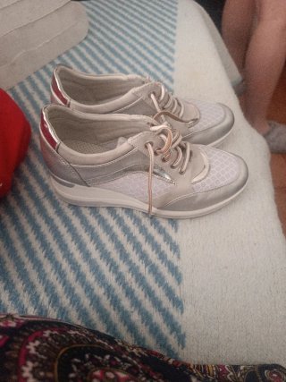 Zapatos plateados