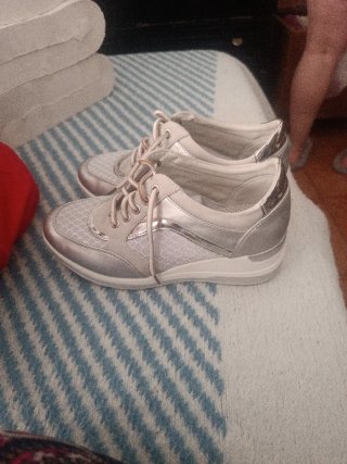 Zapatos plateados