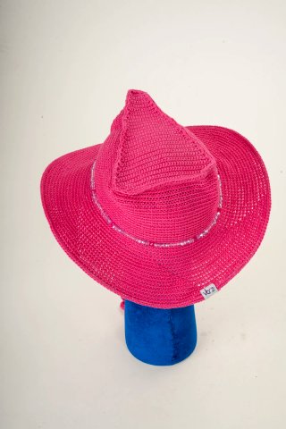 Cappello gioiello fucsia stile cowboy