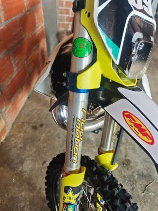 Husqvarna TE300i Enduro Moto
