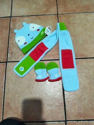 Conjunto Tuc Tuc Gorro, Bufanda y Guantes Niño