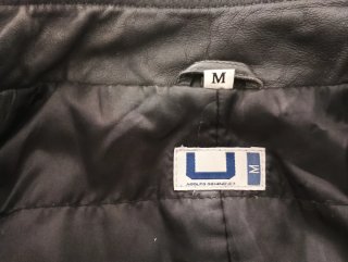 Chaqueta de cuero negra unisex de Adolfo Domínguez
