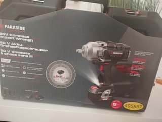 Llave de impacto Parkside 20V sin cable y maletín
