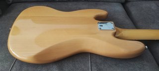 Bajo Fender Squier Jazz Bass 5 cuerdas