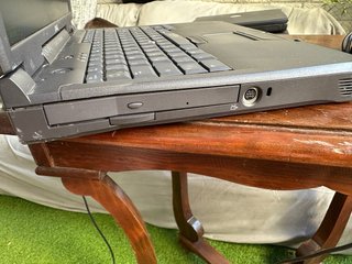 Portátil Vintage Dell Latitude C800 | Windows XP