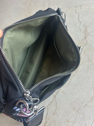 Borsa a spalla Parfois in nylon minimalista Y2K nera