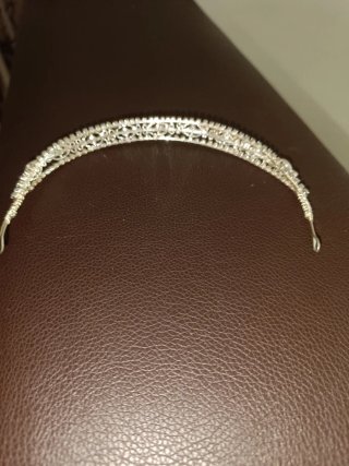 Tiara de novia con pedrería