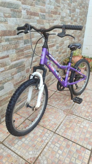 Bicicleta infantil morada