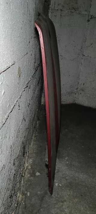 Capó Peugeot 205