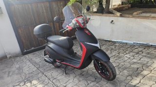 Mitt Alpha 125cc Negra con Rojo