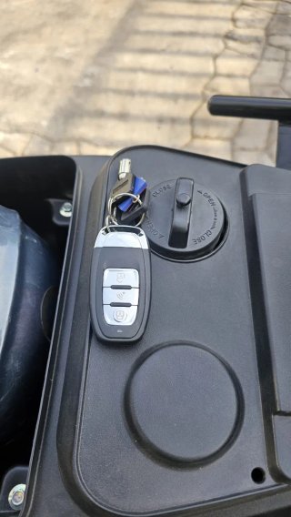Mitt Alpha 125cc Negra con Rojo