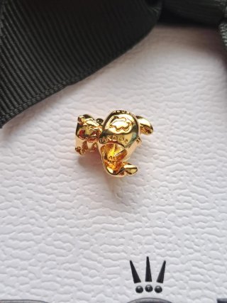 Charm Stitch con Cuore Rosso Oro