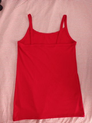 Camiseta tirantes roja No Boundaries M (8-10)