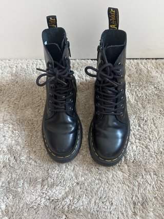 Botas Dr. Martens con plataforma negras