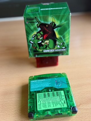 Game Boy Advance SP Edición Rayquaza traslúcida
