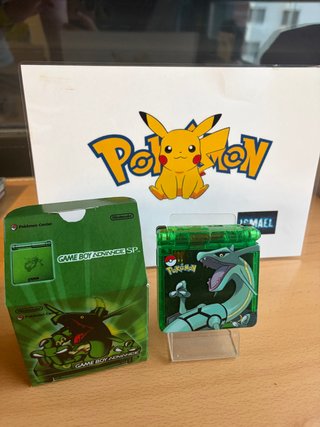 Game Boy Advance SP Edición Rayquaza traslúcida