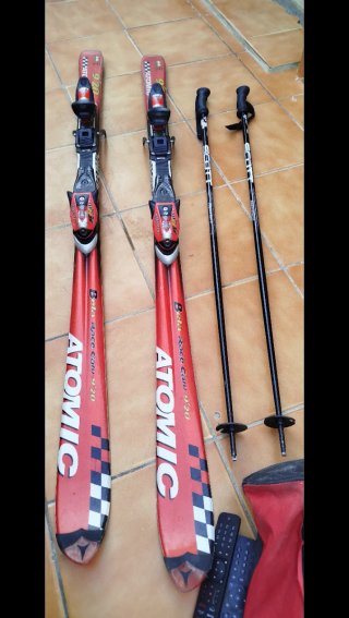 Esquís Atomic Beta Race Carv 9.20 con Bastones
