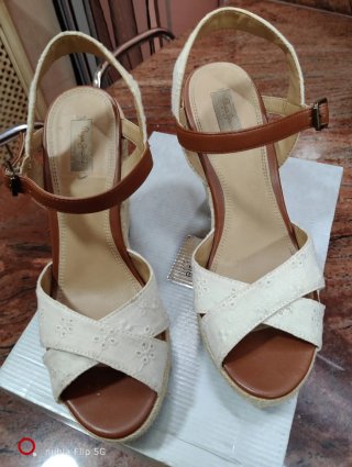 Cuñas Pepe Jeans Blancas y Marrones