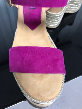 Zapatos de cuña mujer morados y beige