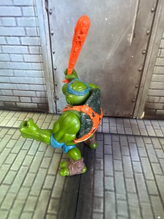 Figura TMNT Leonardo con Garrote