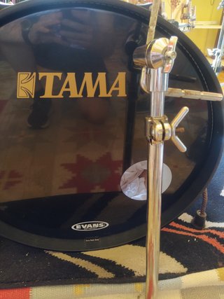 Soporte Tom Tama