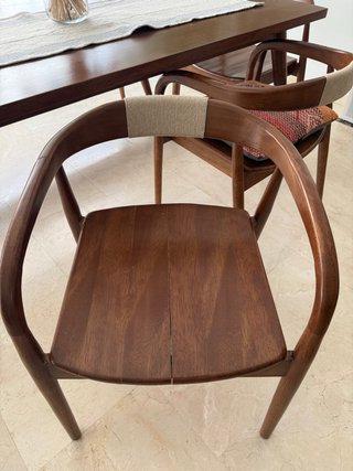 Mesa Comedor madera maciza hecho a mano.