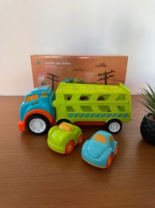 Camión transportador + 2coches