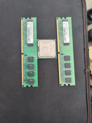 Procesador Intel Pentium Dual Core E2220 2.4GHz