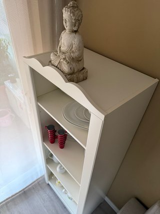 Estantería blanca de madera