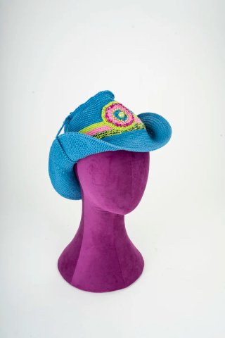 Cappello gioiello azzurro stile cowboy