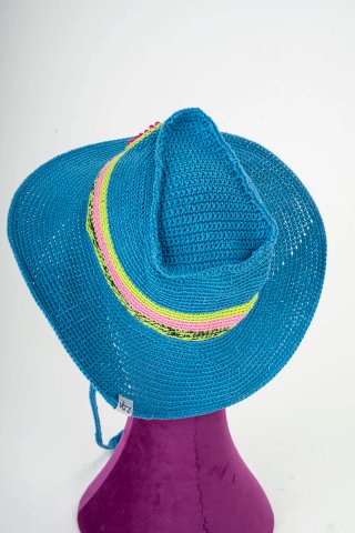 Cappello gioiello azzurro stile cowboy