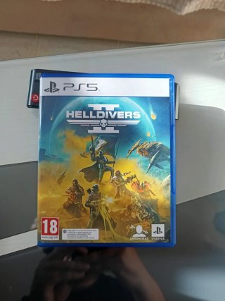 Consola PS5 + 4 Juegos + 2 Mandos