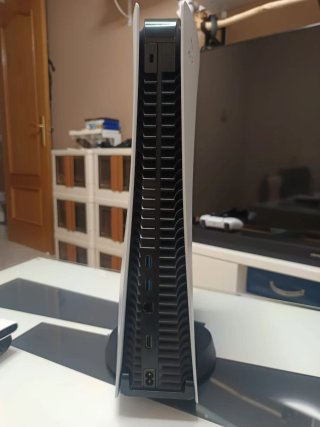 Consola PS5 + 4 Juegos + 2 Mandos