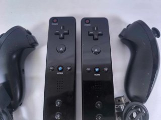 Mandos Wii Negro + Nunchuks Negro